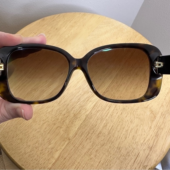 Chanel CC Turnlock Sunglasses 5234 Q Tortoise Quilted Leather Trim - Picture 9 of 16